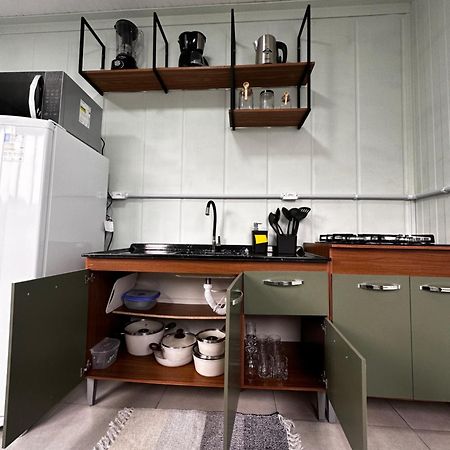 Kitnet Container Com Garagem Villa Itapema Kültér fotó